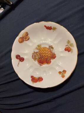 Royal Windsor Fine Bone China Fruit Motif Saucer
